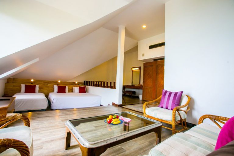Rayong Resort : Deluxe Triple Seaview